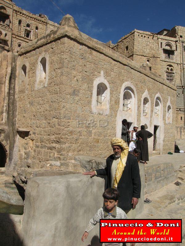 Yemen - Hababah (inside and outside the mosque) - 12.jpg